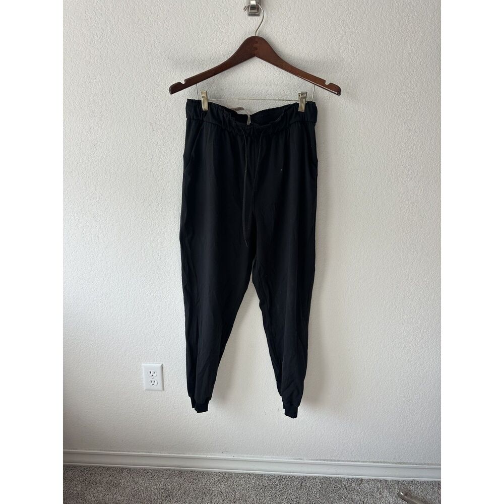 Lululemon Women's Black Mid Rise Joggers